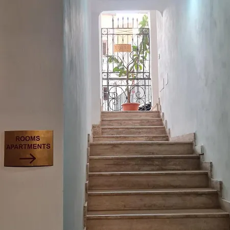 Il Museo Di Teresa Piazza Del Teatro * Agrigente